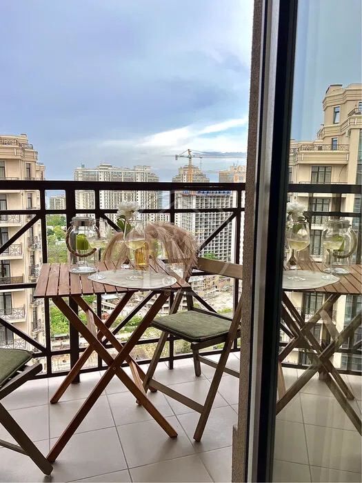 Оренда однокімнатної квартири з балконом та видом моря ЖК Елегія Парк