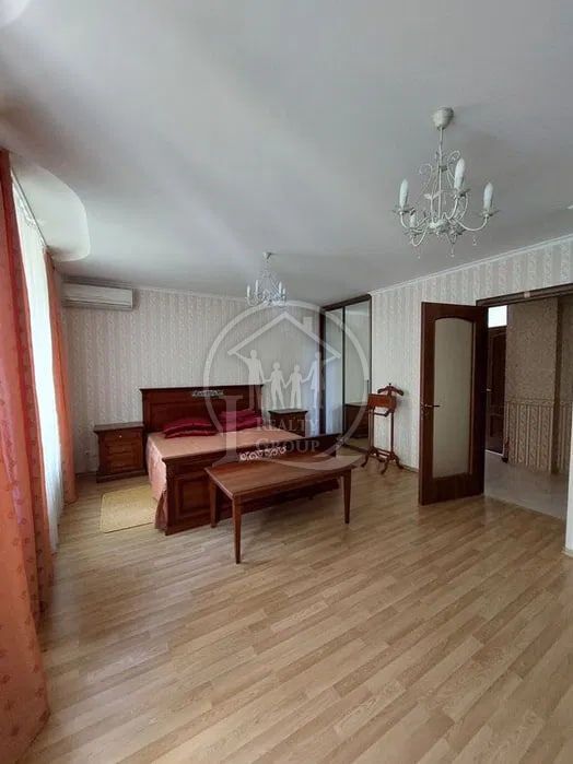 Здам трьохповерховий дім на Дачі Ковалевського
